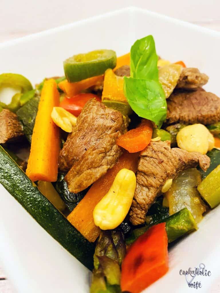 thai cashew beef