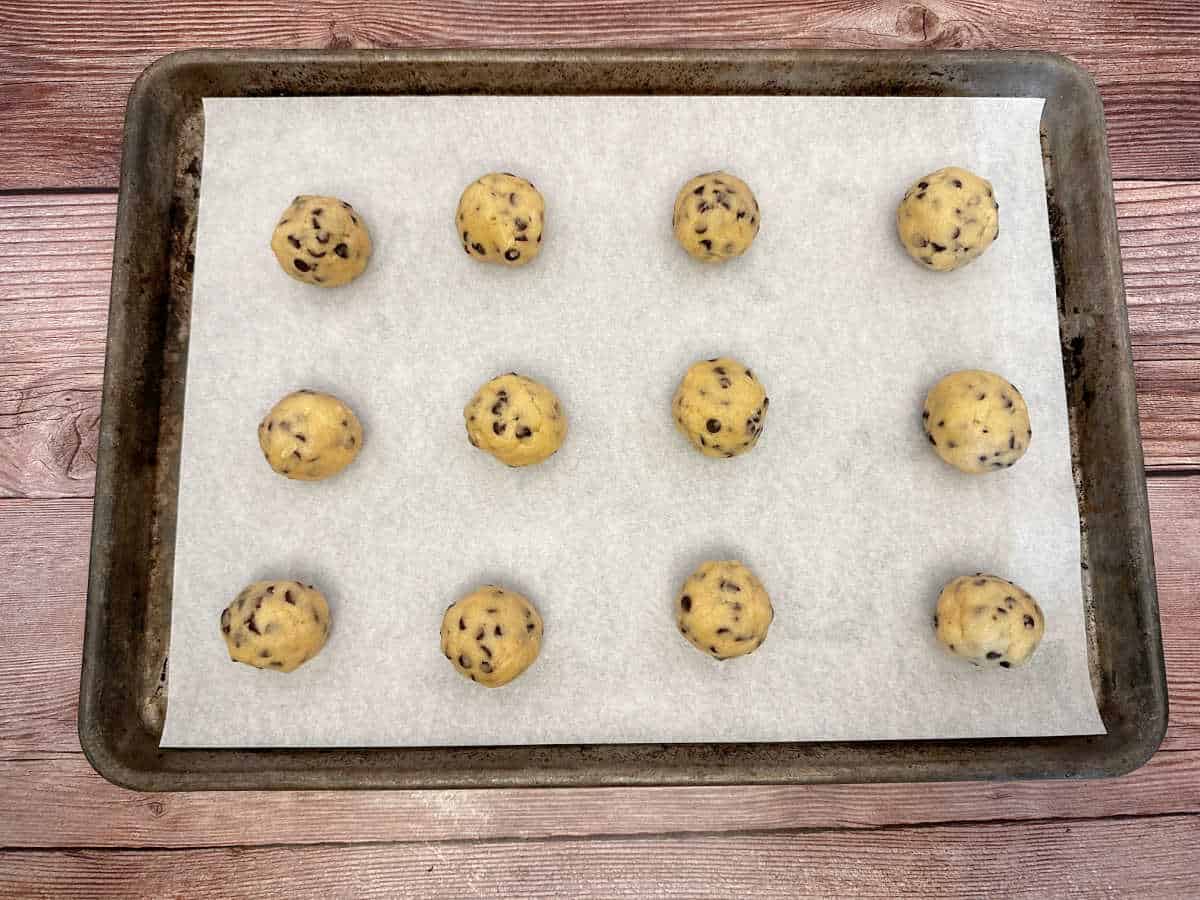 Process Image: balls of cookie dough are on the baking sheet ready to go in the oven.